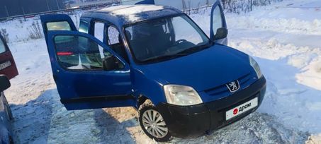    Peugeot Partner 2011 , 640000 , 