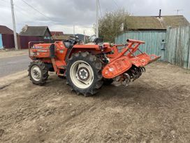 - Kubota L1-255 2011 , 1020000 , 
