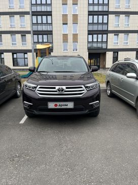 SUV   Toyota Highlander 2010 , 2200000 , 