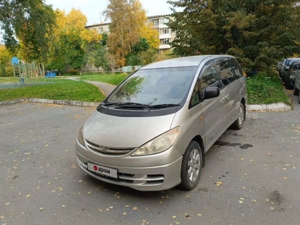    Toyota Estima 2003 , 900000 , 