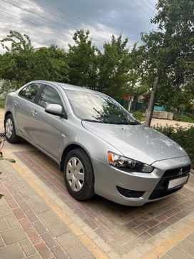  Mitsubishi Lancer 2010 , 800000 , 