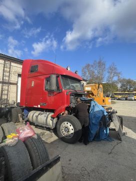   Volvo VNL 64 T660 1999 , 590000 , 
