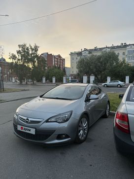  3  Opel Astra GTC 2011 , 680000 , 