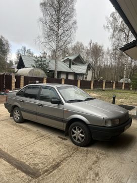  Volkswagen Passat 1990 , 300000 , -