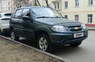 SUV   Chevrolet Niva 2007 , 588000 , 