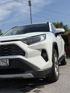 SUV   Toyota RAV4 2019 , 3300000 , 