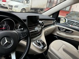   Mercedes-Benz V-Class 2016 , 3999000 , 