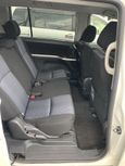    Toyota Isis 2018 , 1740000 , 