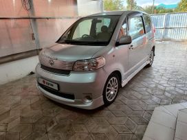  3  Toyota Porte 2004 , 680000 , --