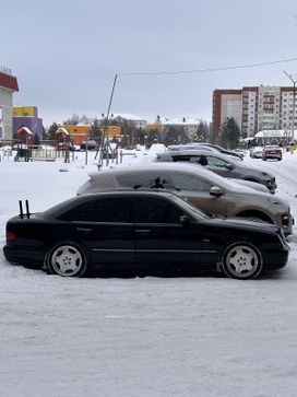  Mercedes-Benz E-Class 2000 , 400000 , 