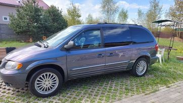    Chrysler Town and Country 2001 , 599000 , 