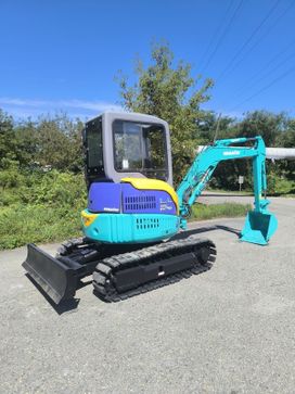 - Komatsu PC35MR-1 2018 , 2185000 , 