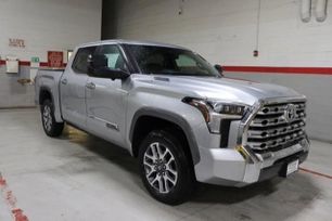  Toyota Tundra 2025 , 11300000 , 