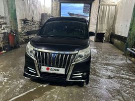    Toyota Esquire 2015 , 2400000 , -