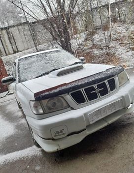 SUV   Subaru Forester 2000 , 880000 , 