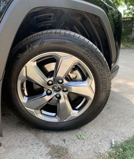 SUV   Toyota RAV4 2019 , 2500000 , 