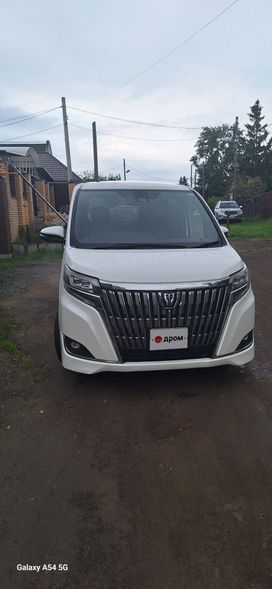    Toyota Esquire 2018 , 2040000 , 