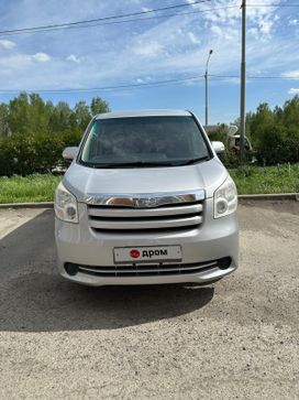    Toyota Noah 2008 , 1130000 , 