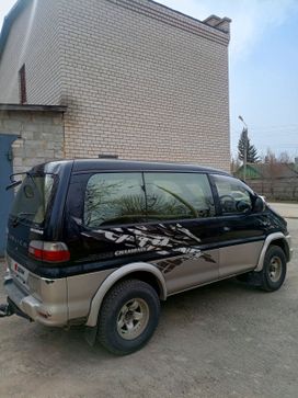    Mitsubishi Delica 2001 , 1110000 , 