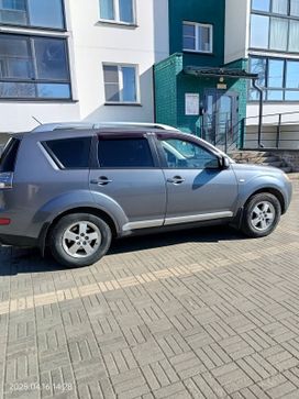 SUV или внедорожник Mitsubishi Outlander 2007 года, 1070000 рублей, Киров