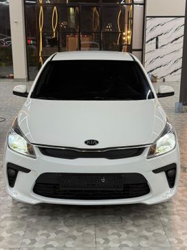  Kia Rio 2017 , 930000 , 