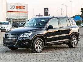 SUV   Volkswagen Tiguan 2010 , 955000 , 