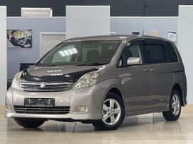    Toyota Isis 2006 , 825000 , 