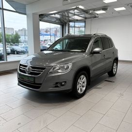 SUV   Volkswagen Tiguan 2009 , 1077000 , 