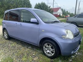    Toyota Sienta 2004 , 600000 , 