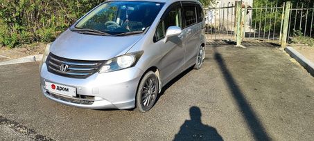    Honda Freed 2010 , 900000 , 