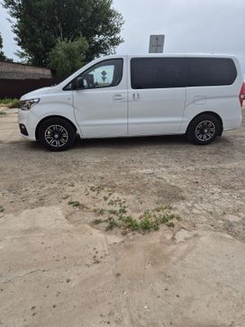   Hyundai H1 2020 , 3200000 , 