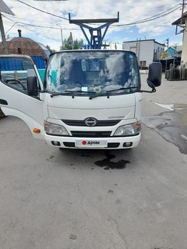   Hino Dutro 2013 , 3000000 , 