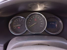  Renault Logan 2015 , 900000 , 