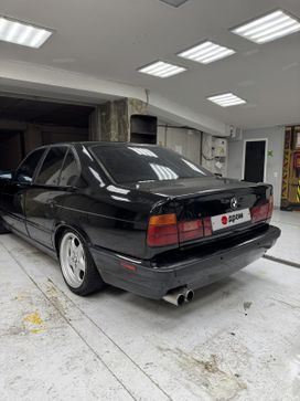  BMW 5-Series 1988 , 560000 , 