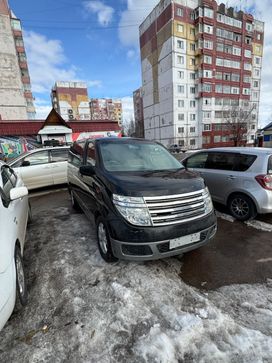    Nissan Elgrand 2002 , 380000 , 