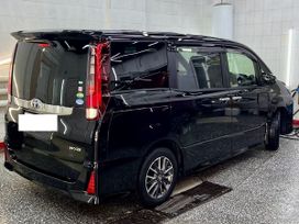    Toyota Noah 2016 , 2200000 , 