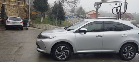 SUV   Toyota Harrier 2017 , 2700000 , 