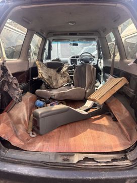    Nissan Largo 1998 , 150000 , 