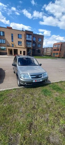 SUV   Chevrolet Niva 2012 , 335000 ,  