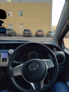  Toyota Vitz 2015 , 880000 , 