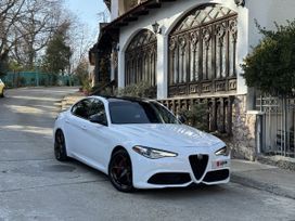  Alfa Romeo Giulia 2018 , 3100000 , 