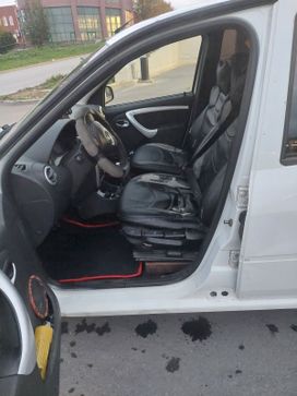  Renault Logan 2013 , 270000 , 