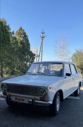   2101 1979 , 400000 , 