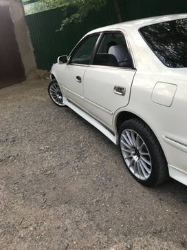  Toyota Mark II 2000 , 710000 , 