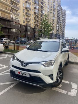 SUV   Toyota RAV4 2016 , 2340000 , 