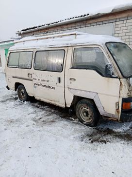    Nissan Urvan 1990 , 165000 , 