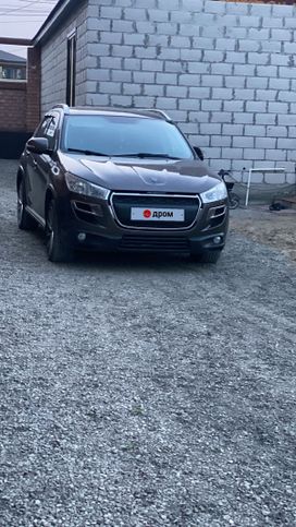 SUV   Peugeot 4008 2012 , 870000 , --