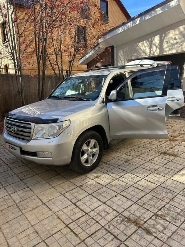 SUV   Toyota Land Cruiser 2010 , 2900000 , 