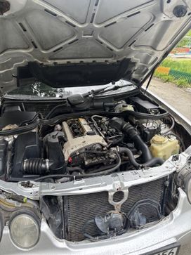  Mercedes-Benz E-Class 2001 , 519999 , 