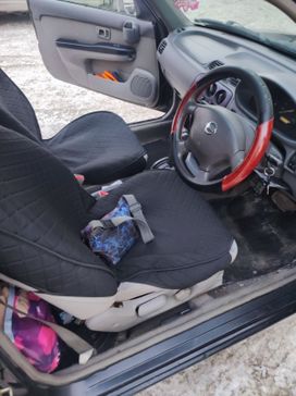  3  Nissan March 2001 , 220000 , 